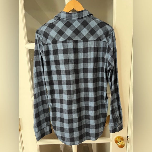 Travis Mathew Quinella Shirt - Size M - NWT - Picture 2 of 5